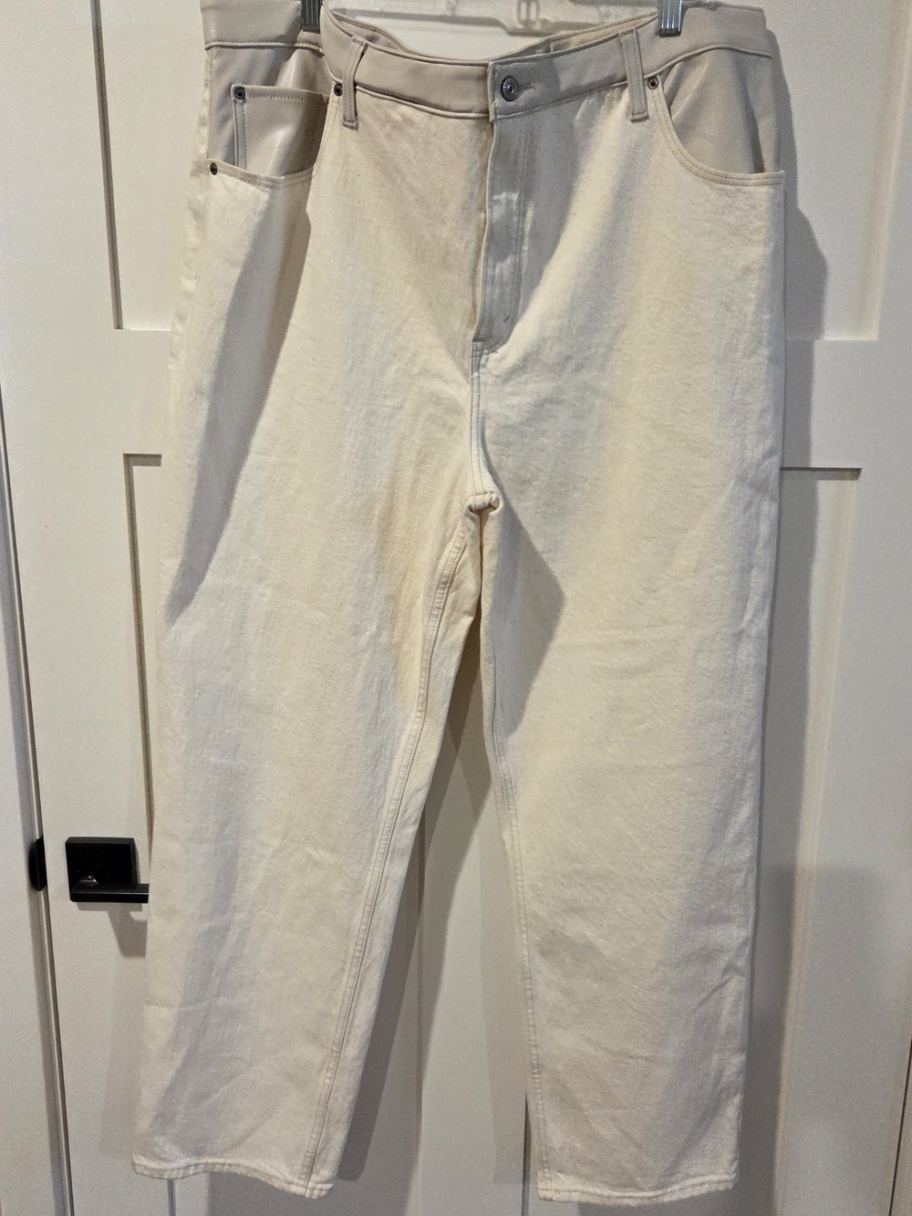 Abercrombie & Fitch Ecru 90's Straight Ultra High Rise w/Faux Leather Accent